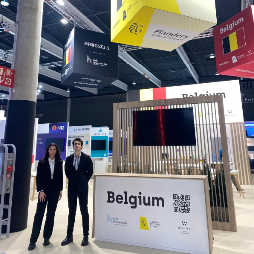 Nuestras azafatas de congresos en el stand de Bélgica
